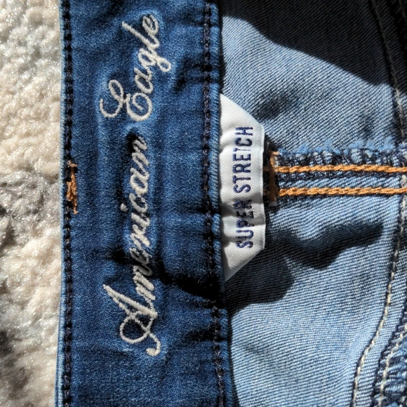 EUC AE Jean Shorts - Picture 3 of 4